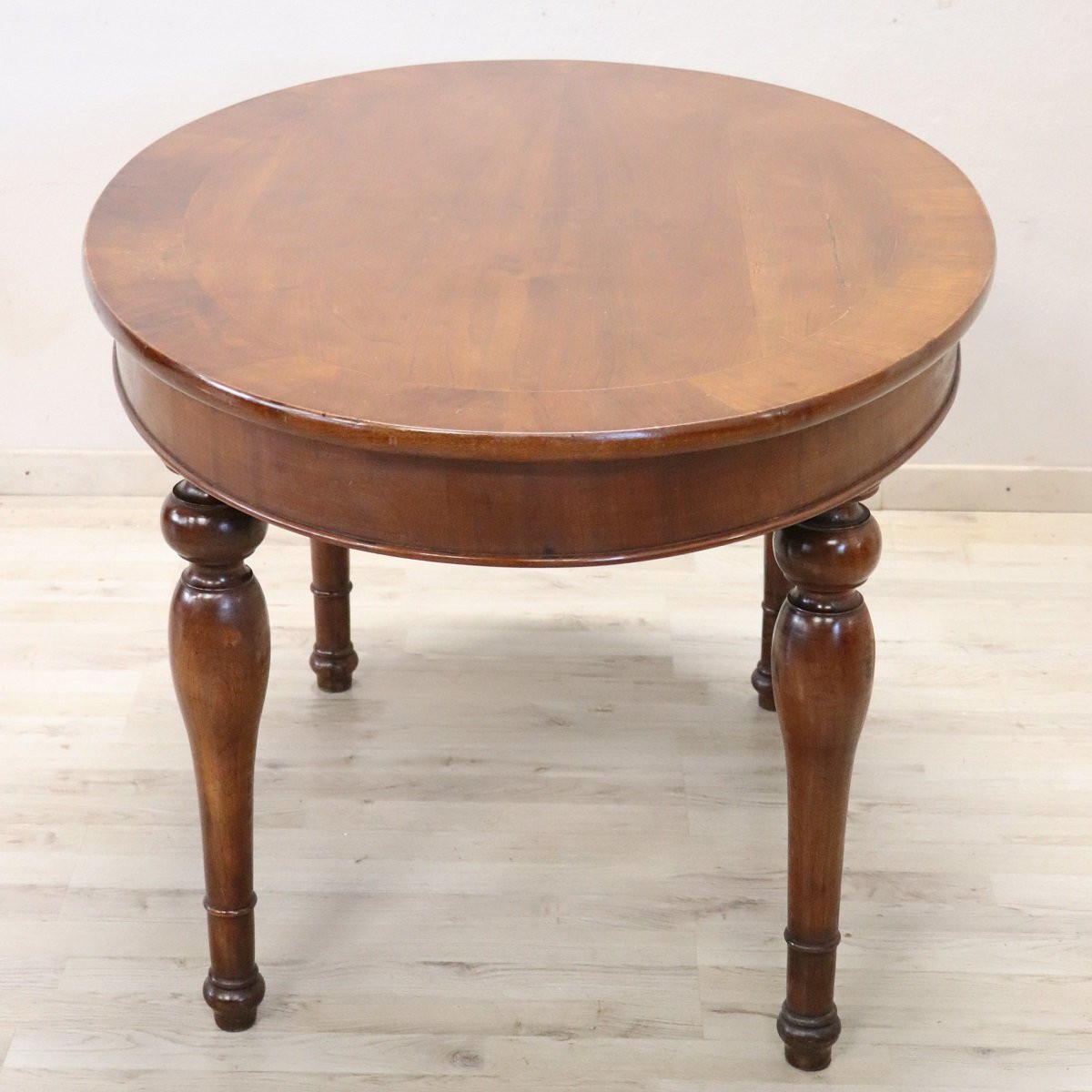 Antique Oval Table In Walnut, Italy Mid 19th Century-photo-1