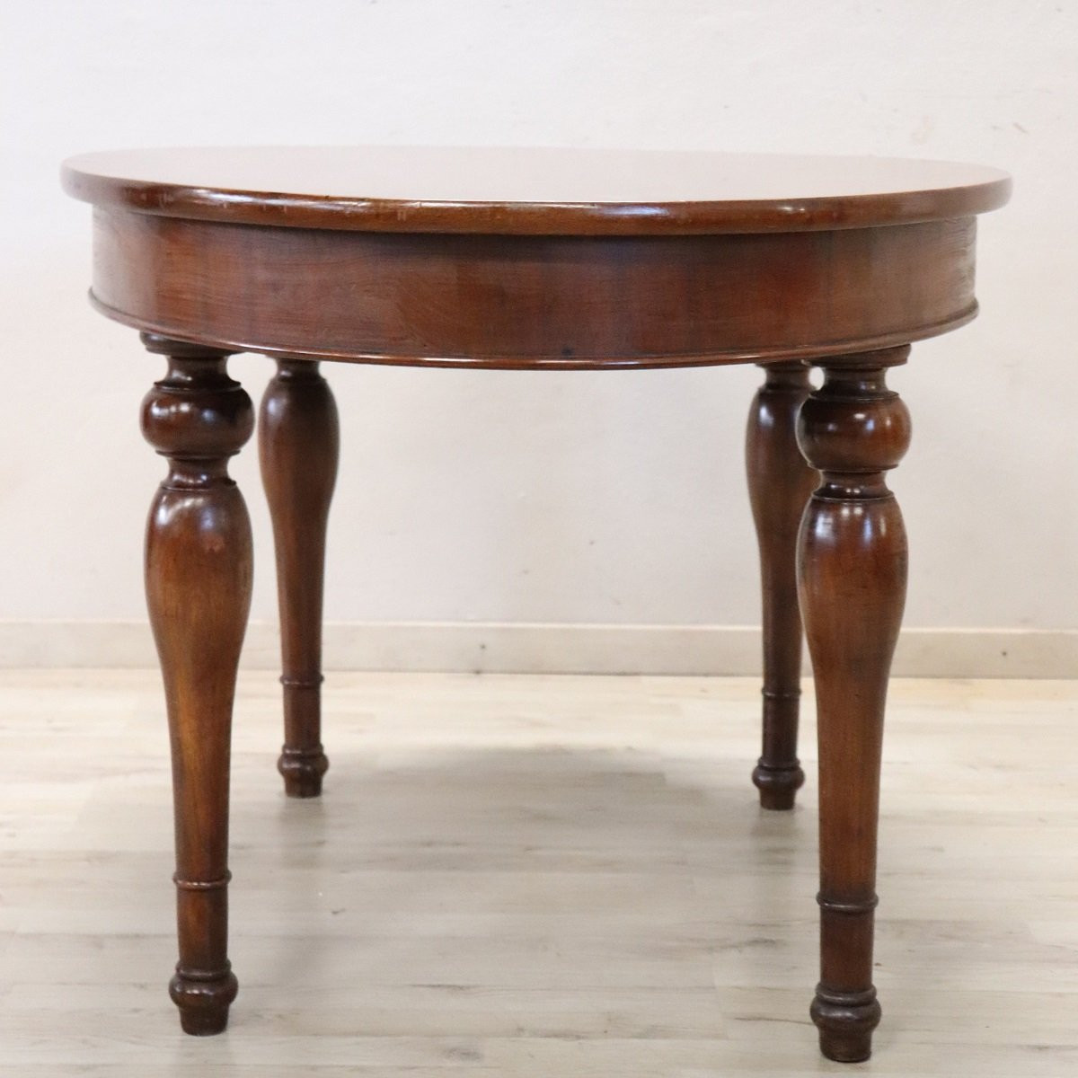 Antique Oval Table In Walnut, Italy Mid 19th Century-photo-2