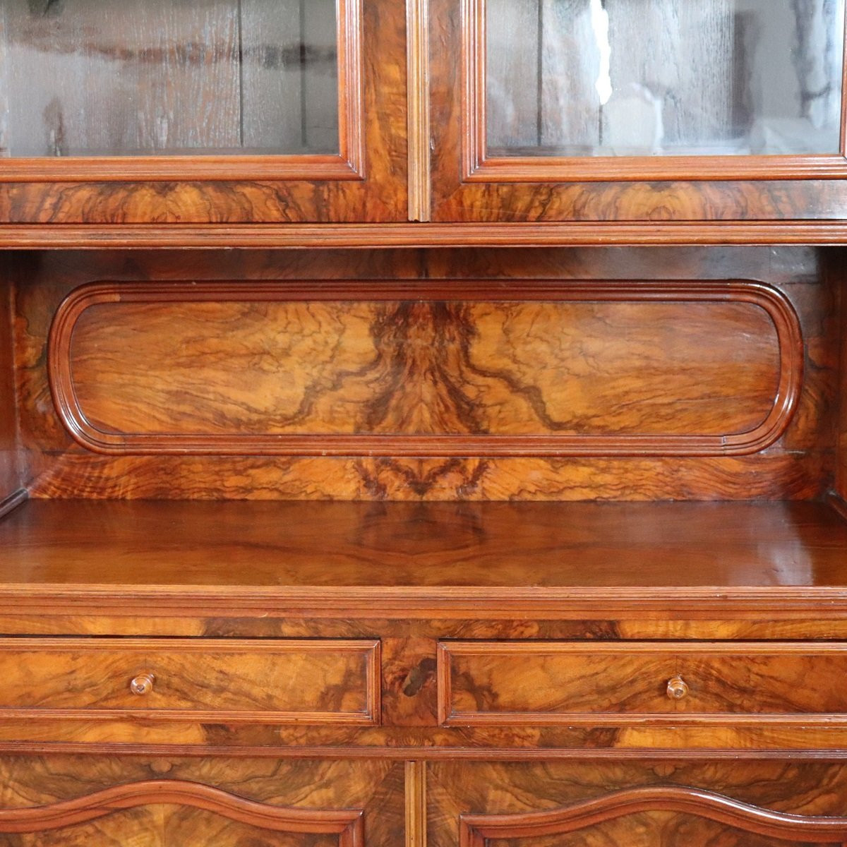 Antique Cupboard In Walnut Briar, Italy Mid 19th Century-photo-4