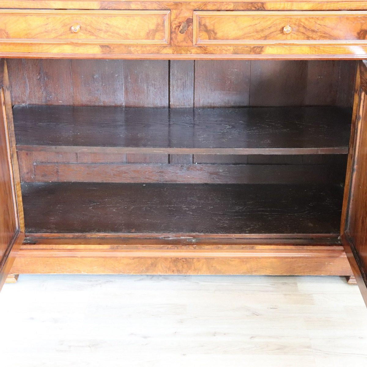 Antique Cupboard In Walnut Briar, Italy Mid 19th Century-photo-7