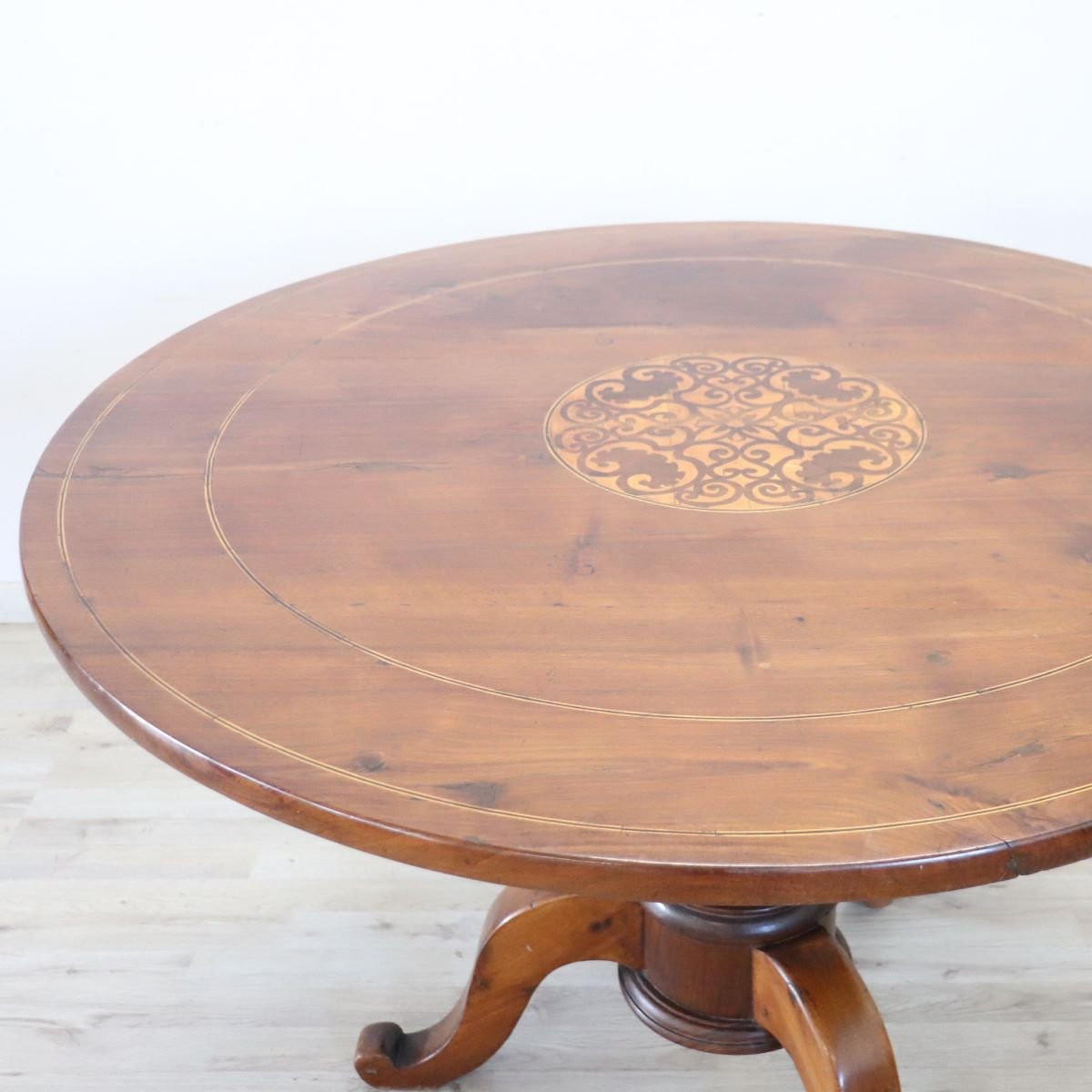 Table ancienne en noyer incrusté, Italie, milieu du XIXe siècle-photo-1