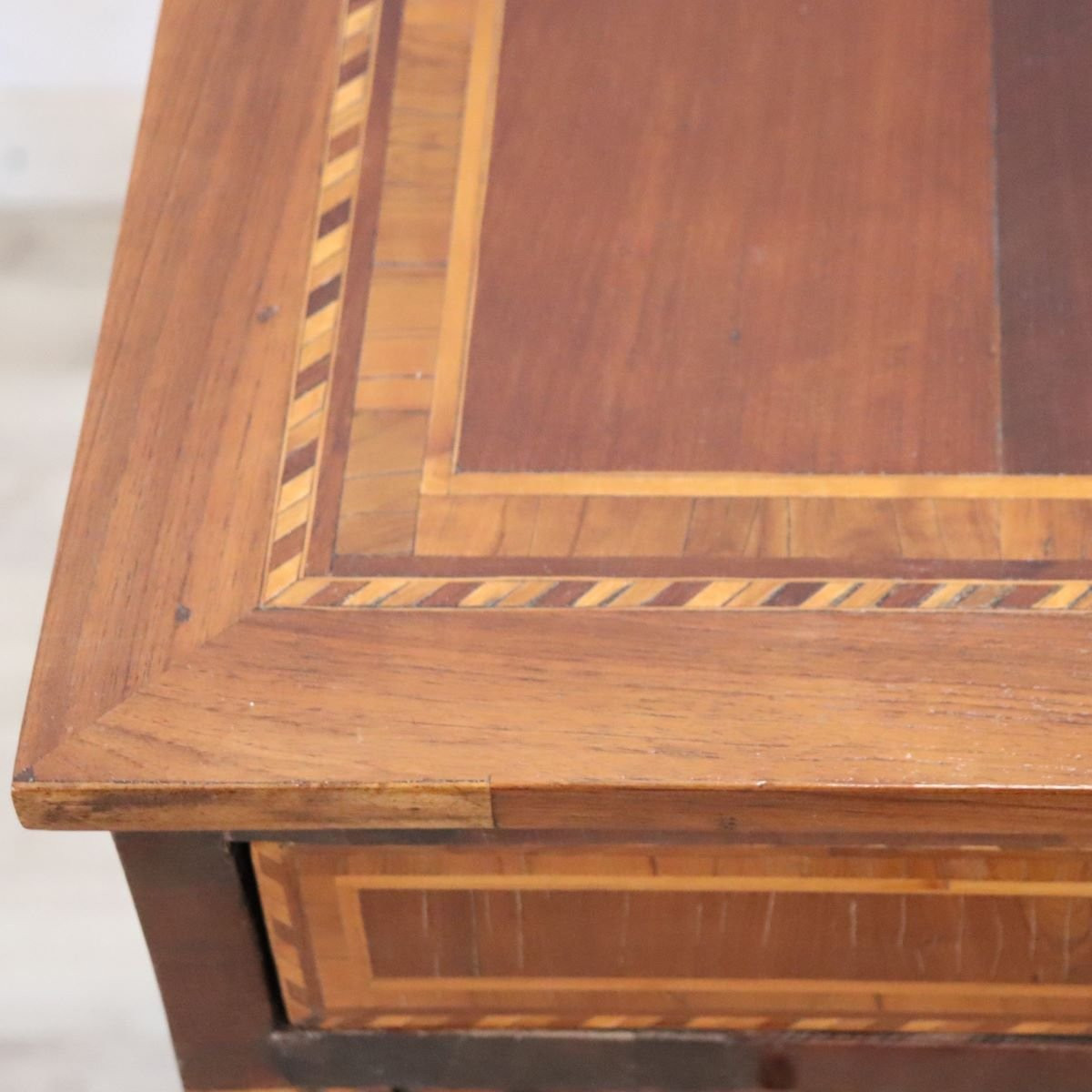 Bureau ancien en marqueterie de noyer, Italie, fin du XIXe siècle-photo-5