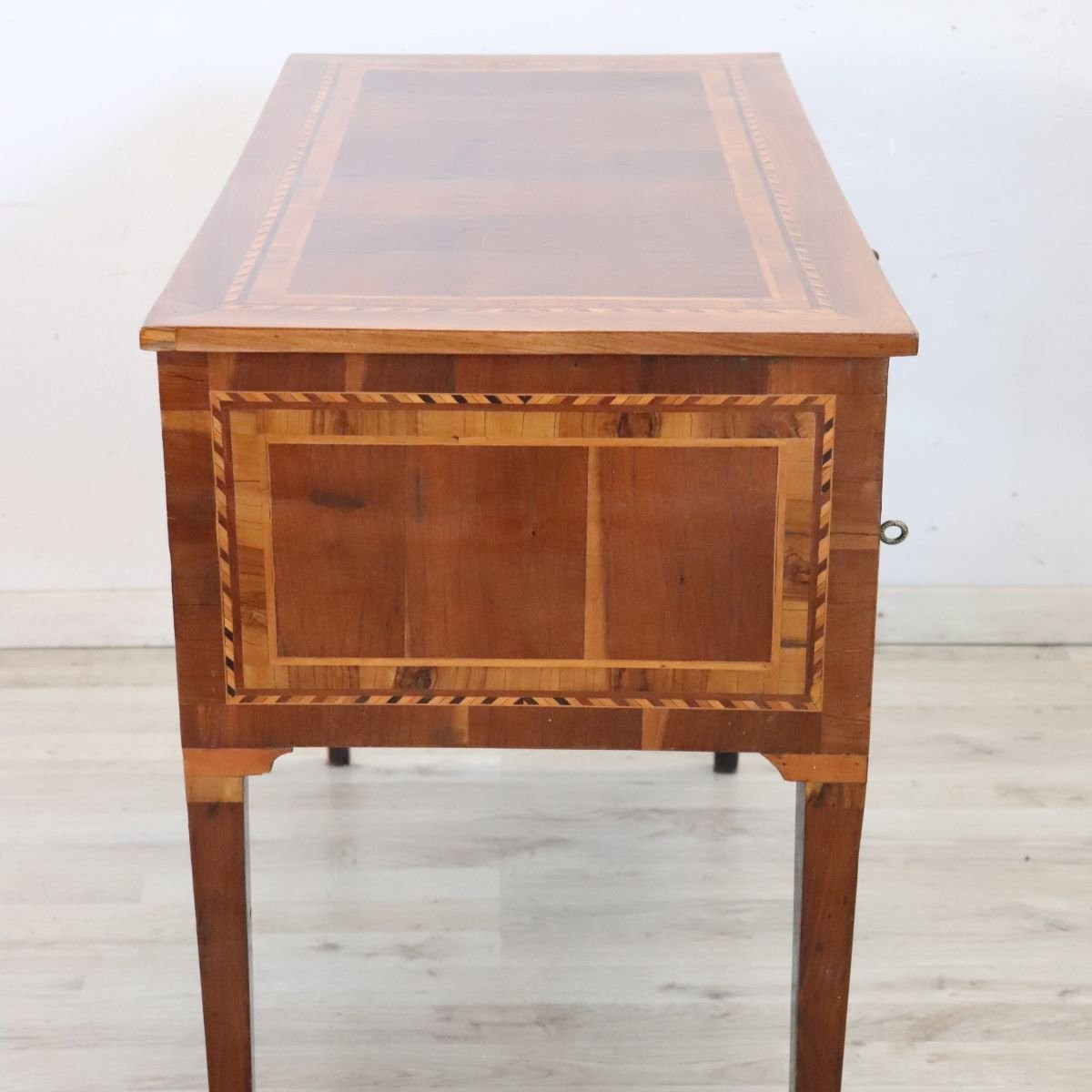 Bureau ancien en marqueterie de noyer, Italie, fin du XIXe siècle-photo-6