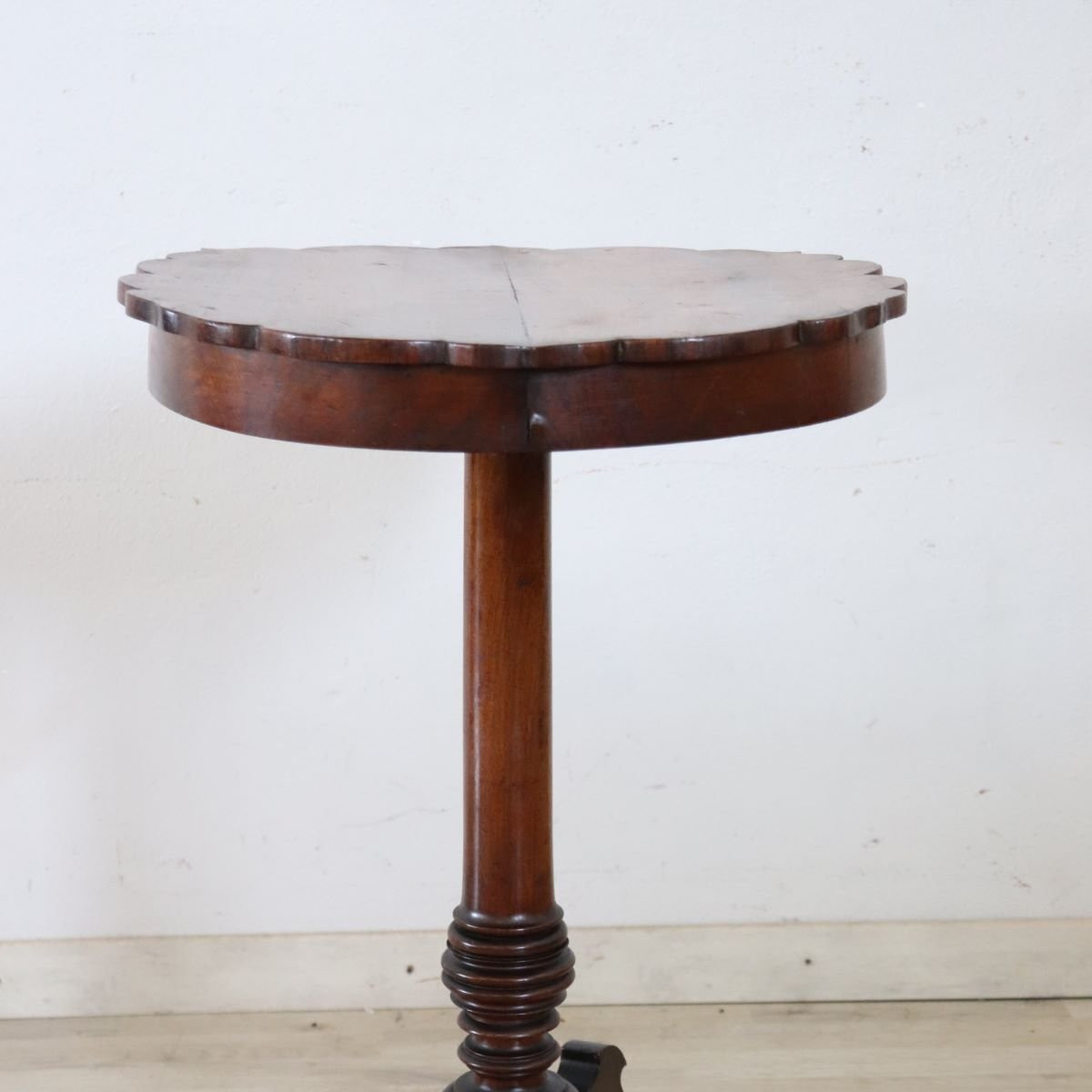 Table d'appoint ancienne en noyer, Italie, XIXe siècle-photo-2