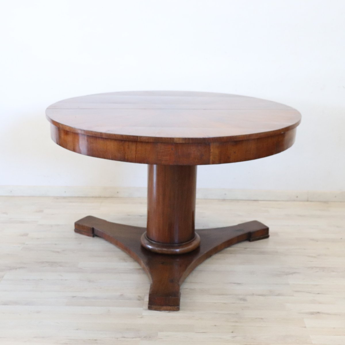 Antique Round Table In Walnut, Italy Early 19th Century-photo-2