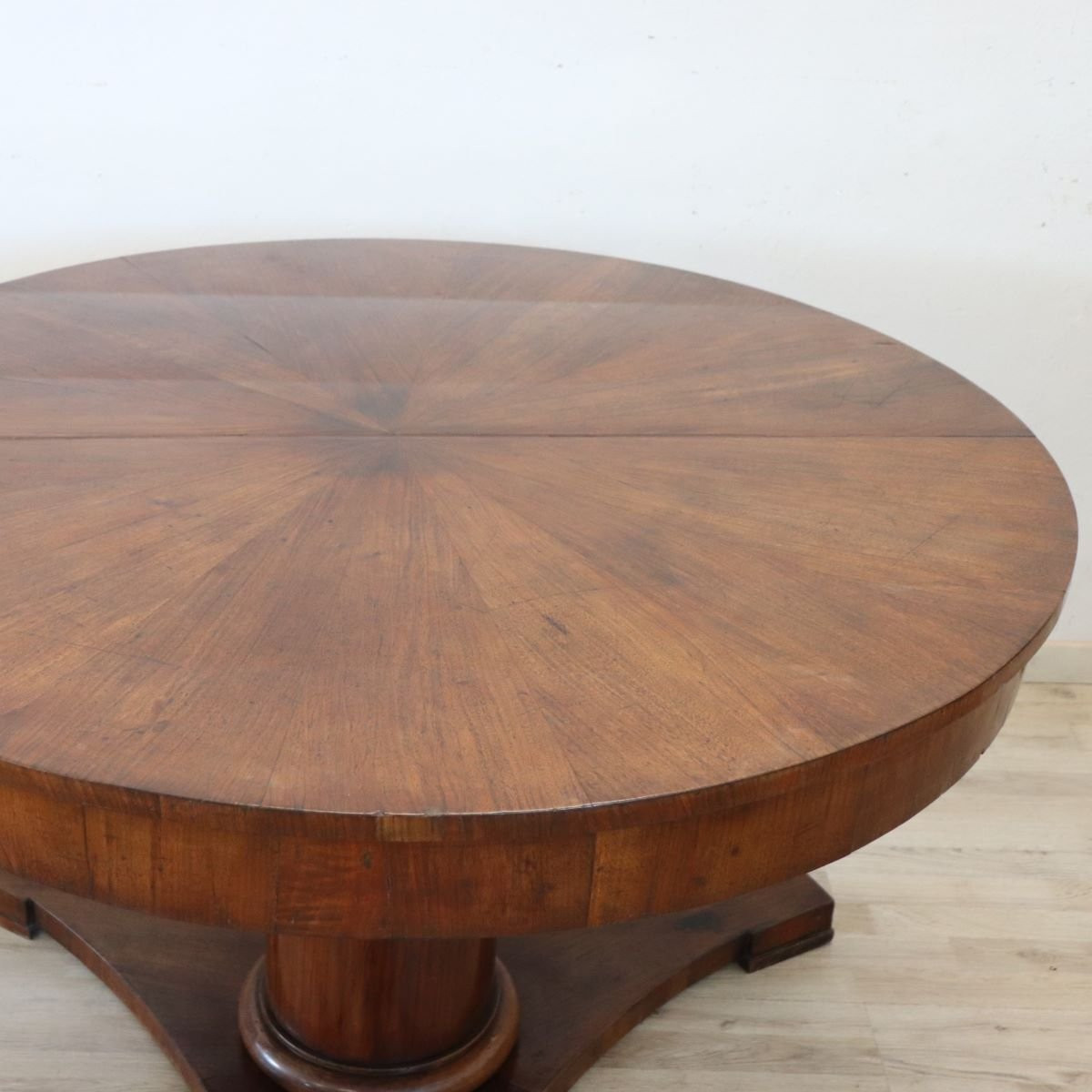 Antique Round Table In Walnut, Italy Early 19th Century-photo-4