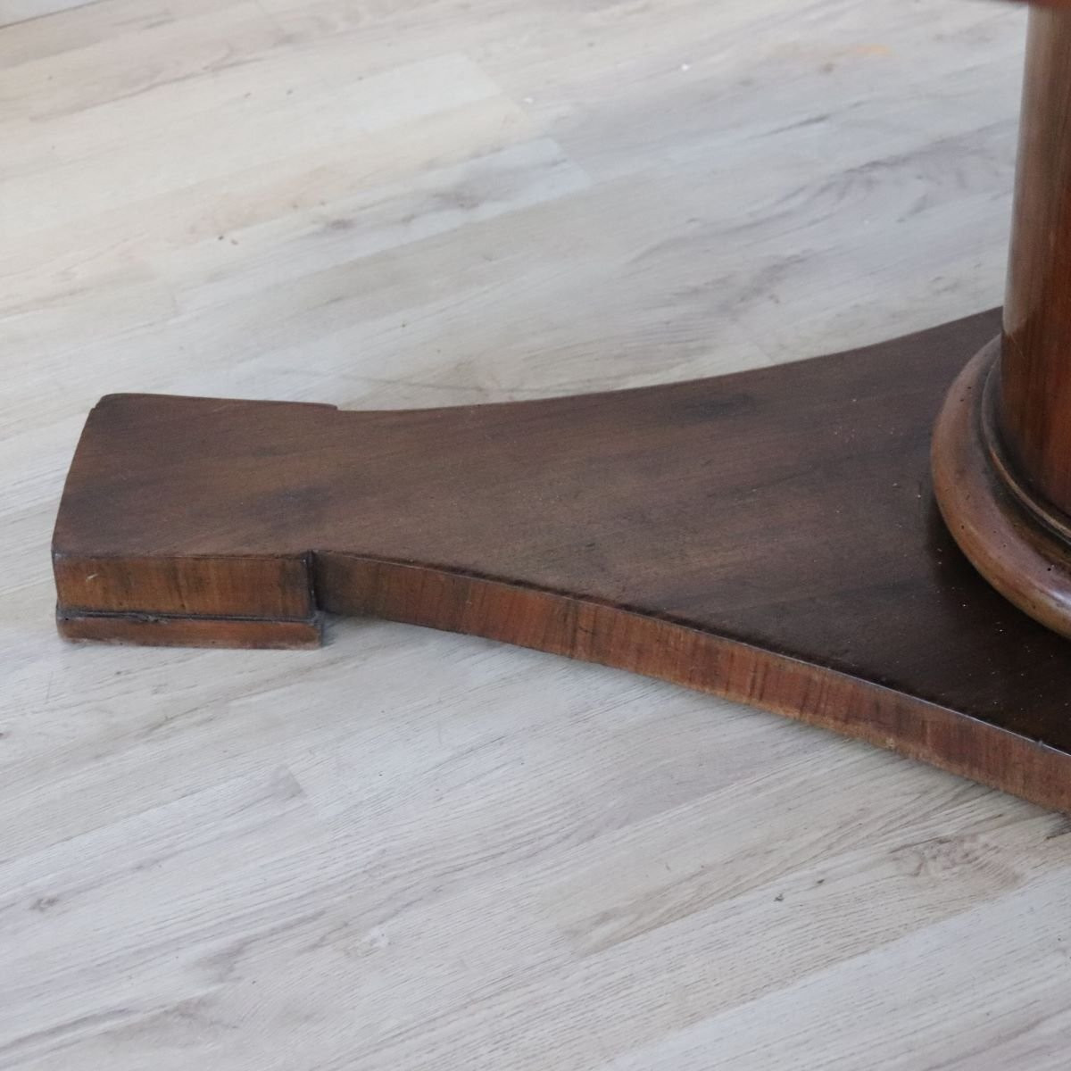 Antique Round Table In Walnut, Italy Early 19th Century-photo-1