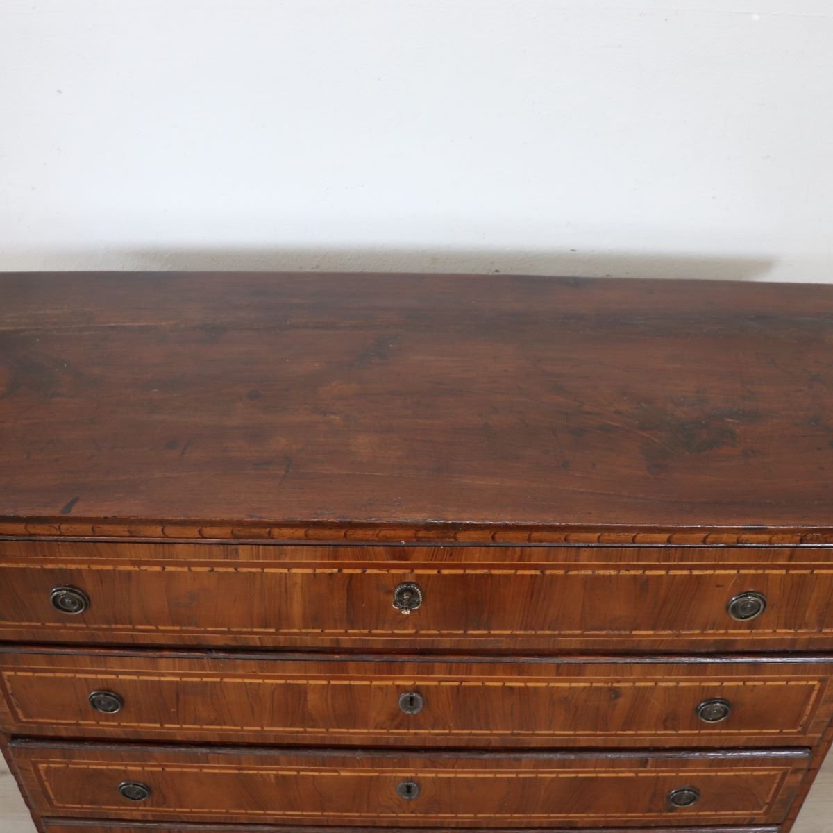 Commode ancienne en marqueterie de noyer, Italie, XVIIIe siècle-photo-4