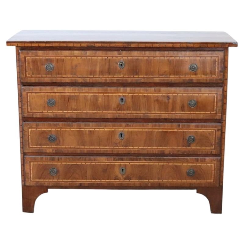 Commode ancienne en marqueterie de noyer, Italie, XVIIIe siècle