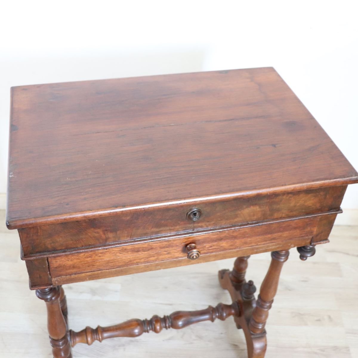 Table d'appoint ou coiffeuse ancienne en noyer, Italie, XIXe siècle-photo-2