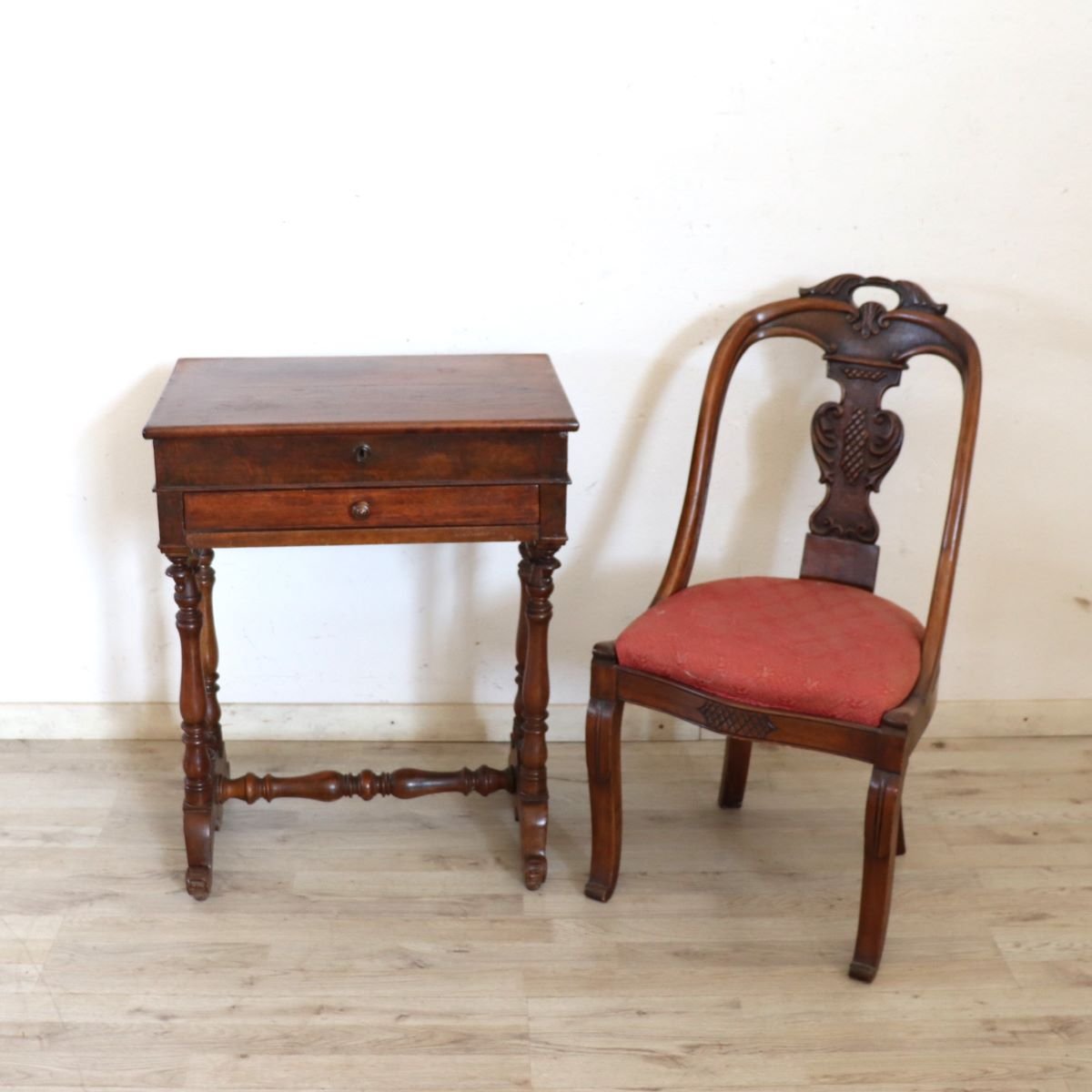 Table d'appoint ou coiffeuse ancienne en noyer, Italie, XIXe siècle-photo-6