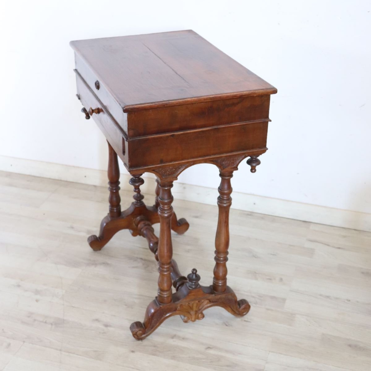 Table d'appoint ou coiffeuse ancienne en noyer, Italie, XIXe siècle-photo-7