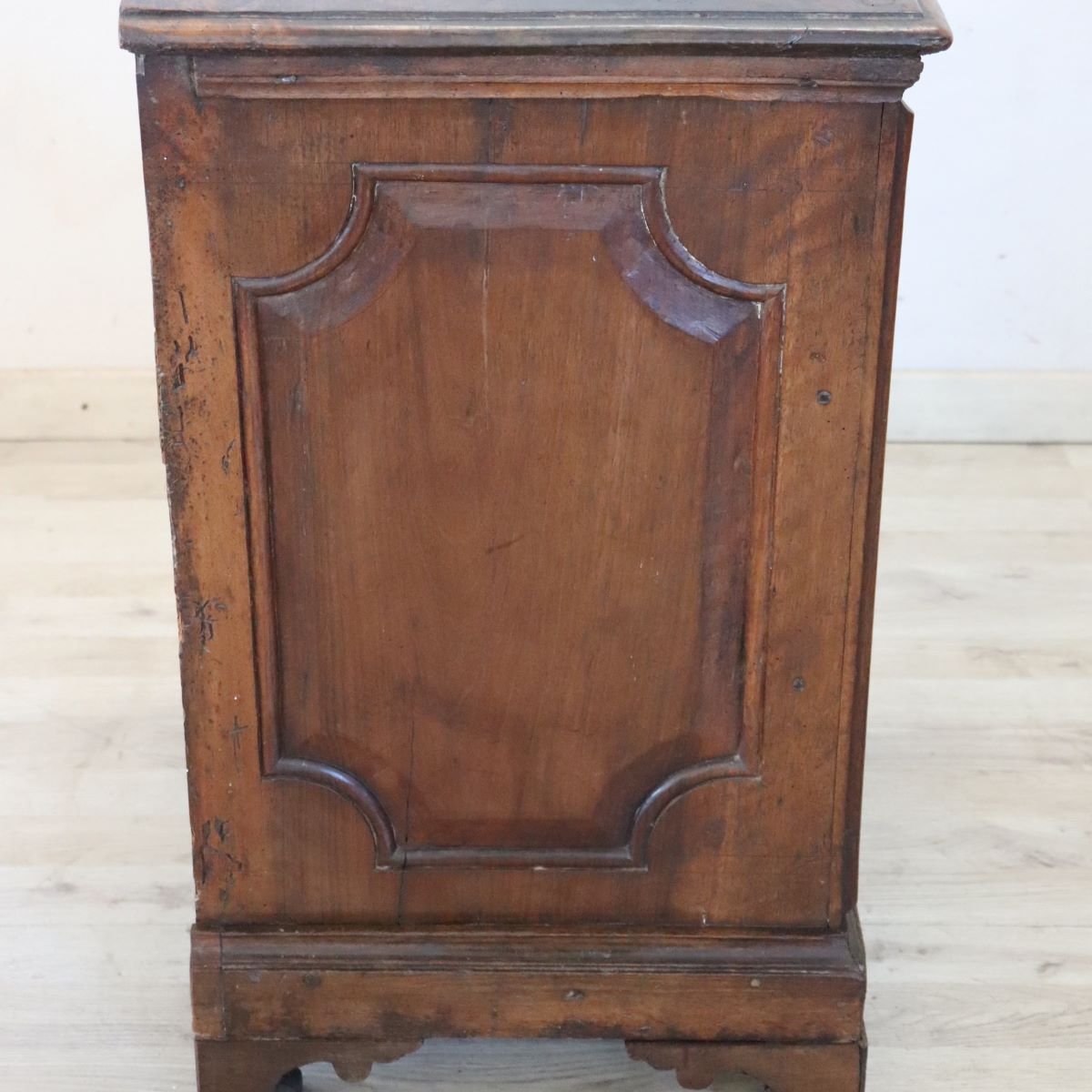 Antique Walnut Nightstand, Italy, Late 17th Century-photo-7