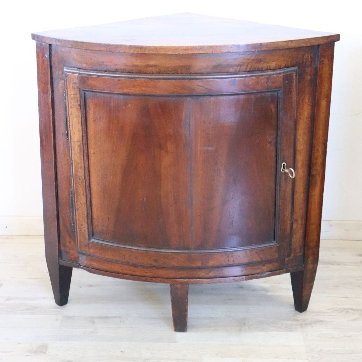Pair Of Antique Corner Cabinets Made Of Solid Walnut, Italy, 18th Century-photo-4