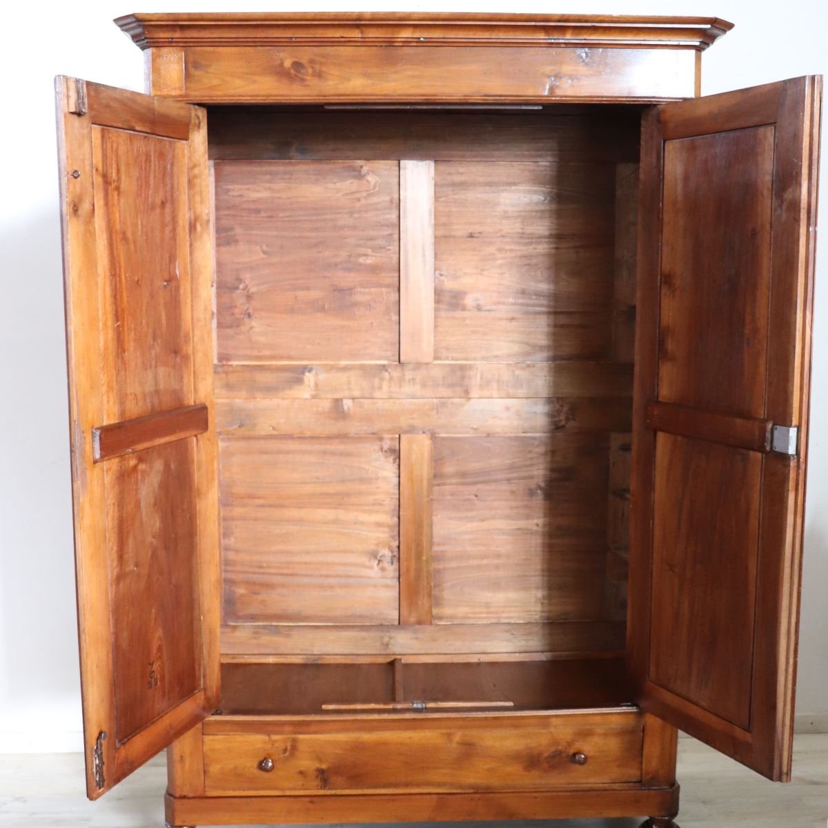 Antique Wardrobe Made Of Solid Walnut, Restored, Italy, Mid-19th Century-photo-2