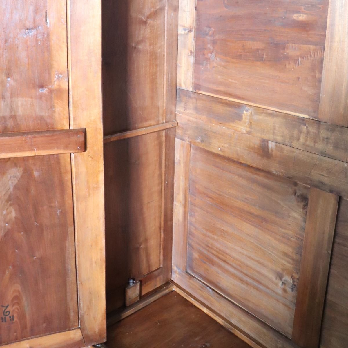 Antique Wardrobe Made Of Solid Walnut, Restored, Italy, Mid-19th Century-photo-5