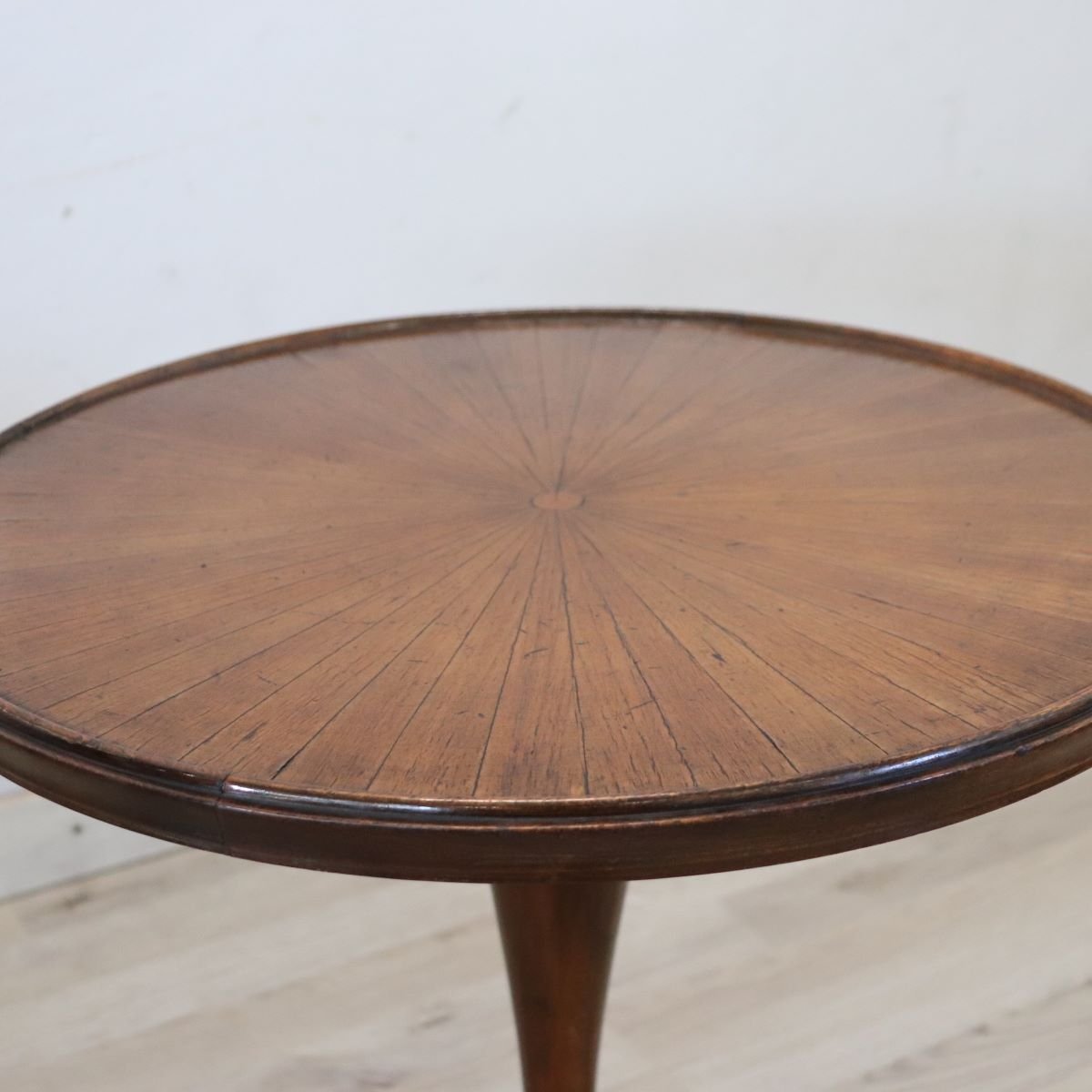 Table Guéridon en Noyer, Italie Début du XXe Siècle-photo-1