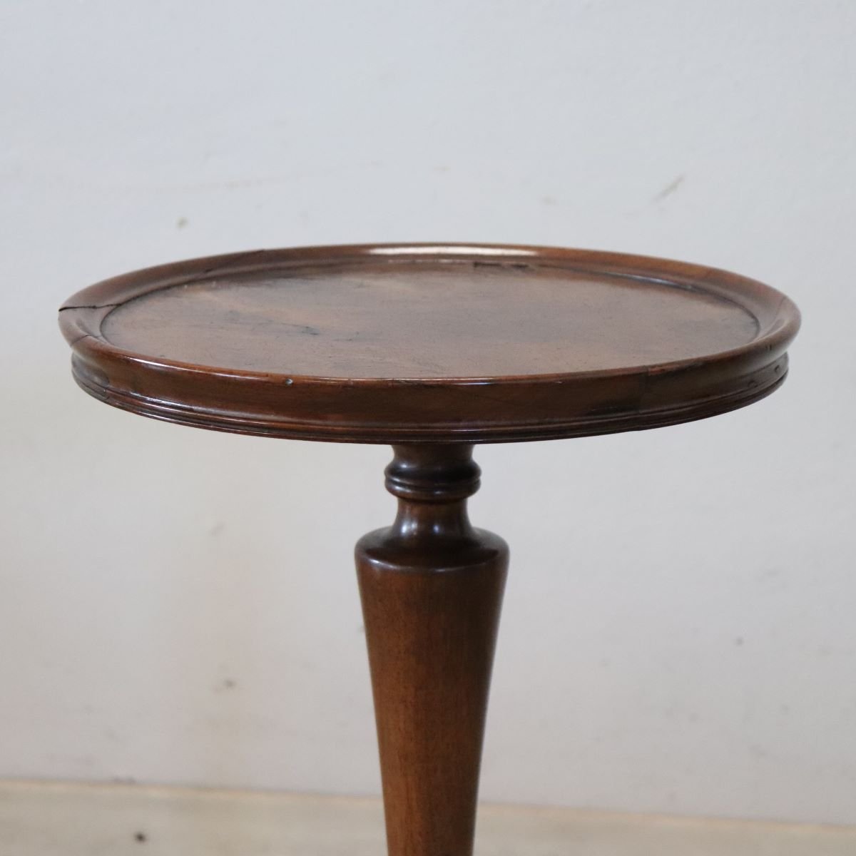 Walnut Side Table, Italy, Early 20th Century-photo-3