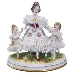 Sculpture Antique En Porcelaine De Capodimonte, 19ème Siècle