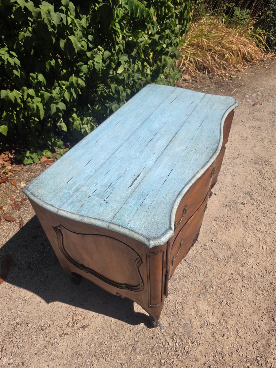 Louis XV-era Walnut Chest Of Drawers With A Hopping Top -photo-1