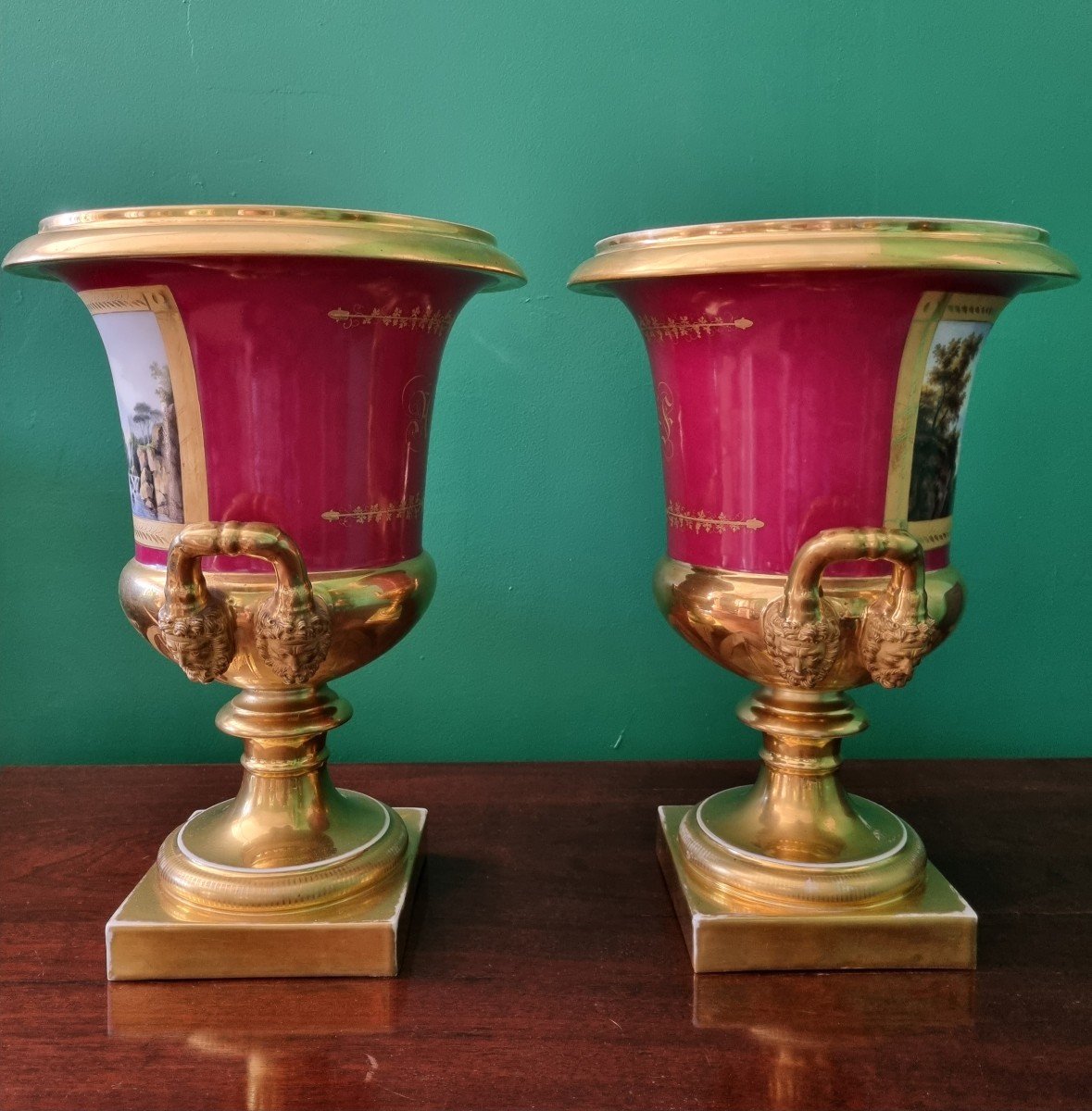 Epoque Empire, Paire De Grands Vases Medicis En Porcelaine. -photo-3