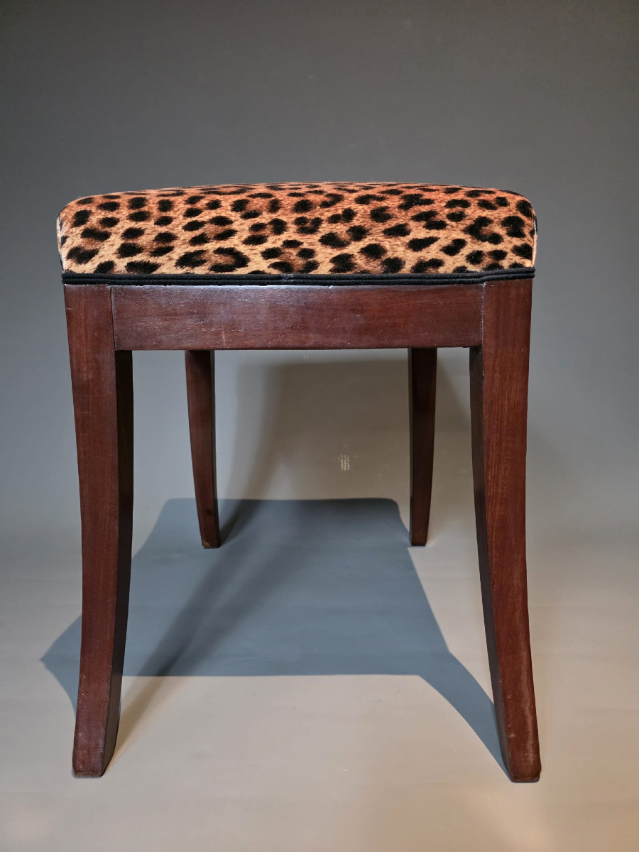 Jacob Frères Rue Meslée,  tabouret estampillé d’époque Consulat.-photo-1