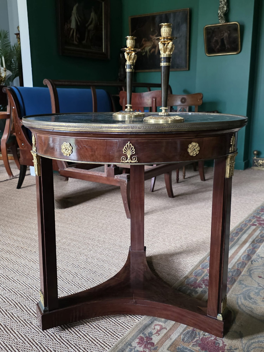 P.MARCION, Guéridon estampillé d'époque Empire-Consulat. -photo-1