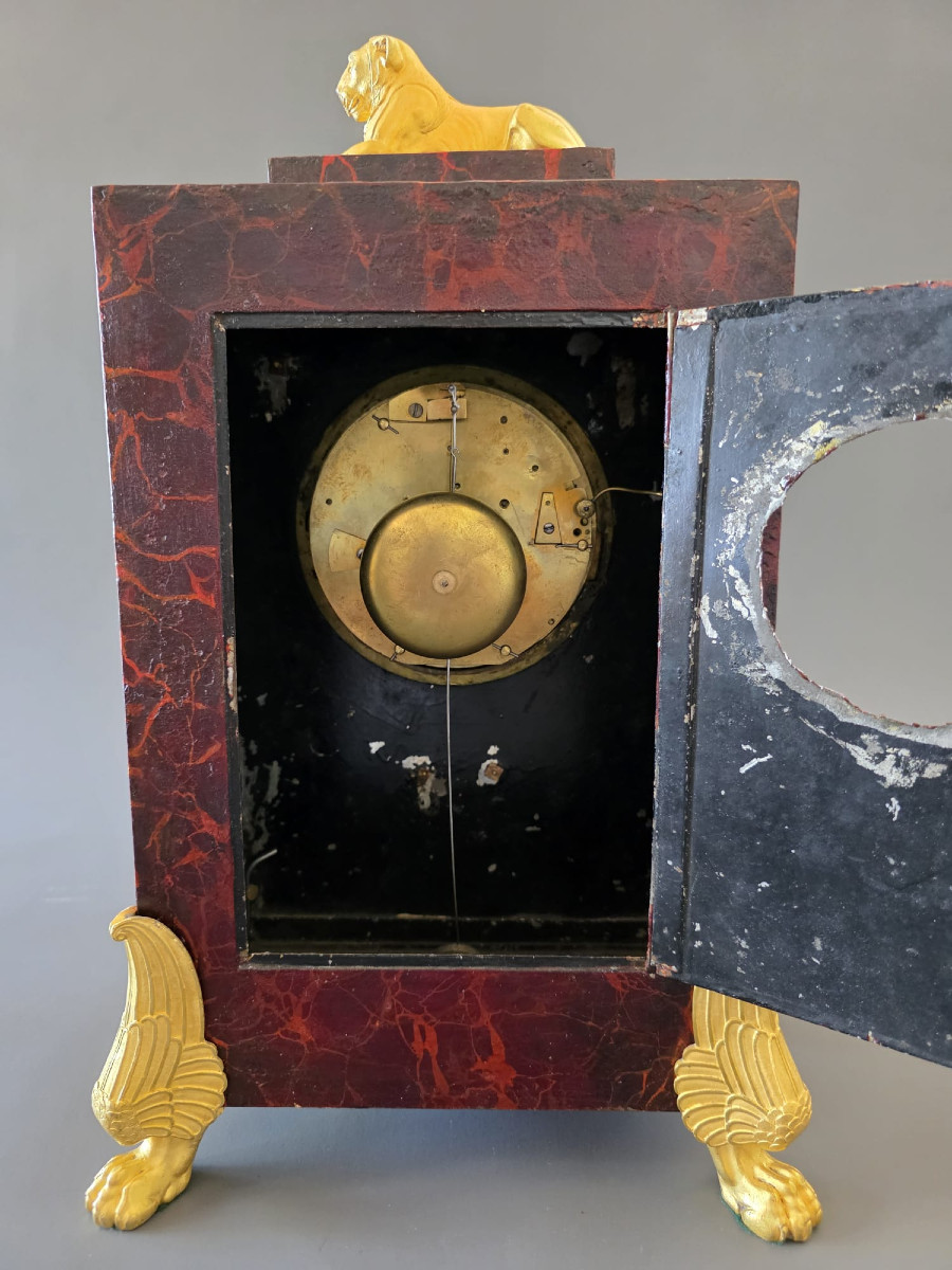  Pendule borne en tôle peinte et bronze doré, d’époque Empire.-photo-6