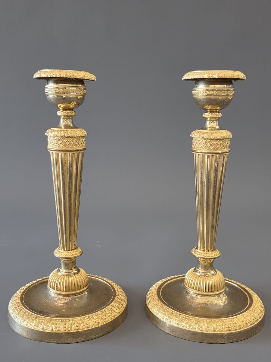 Pair Of Gilded Bronze Candlesticks From The Directoire-consulate Period. Late 18th Century. -photo-2