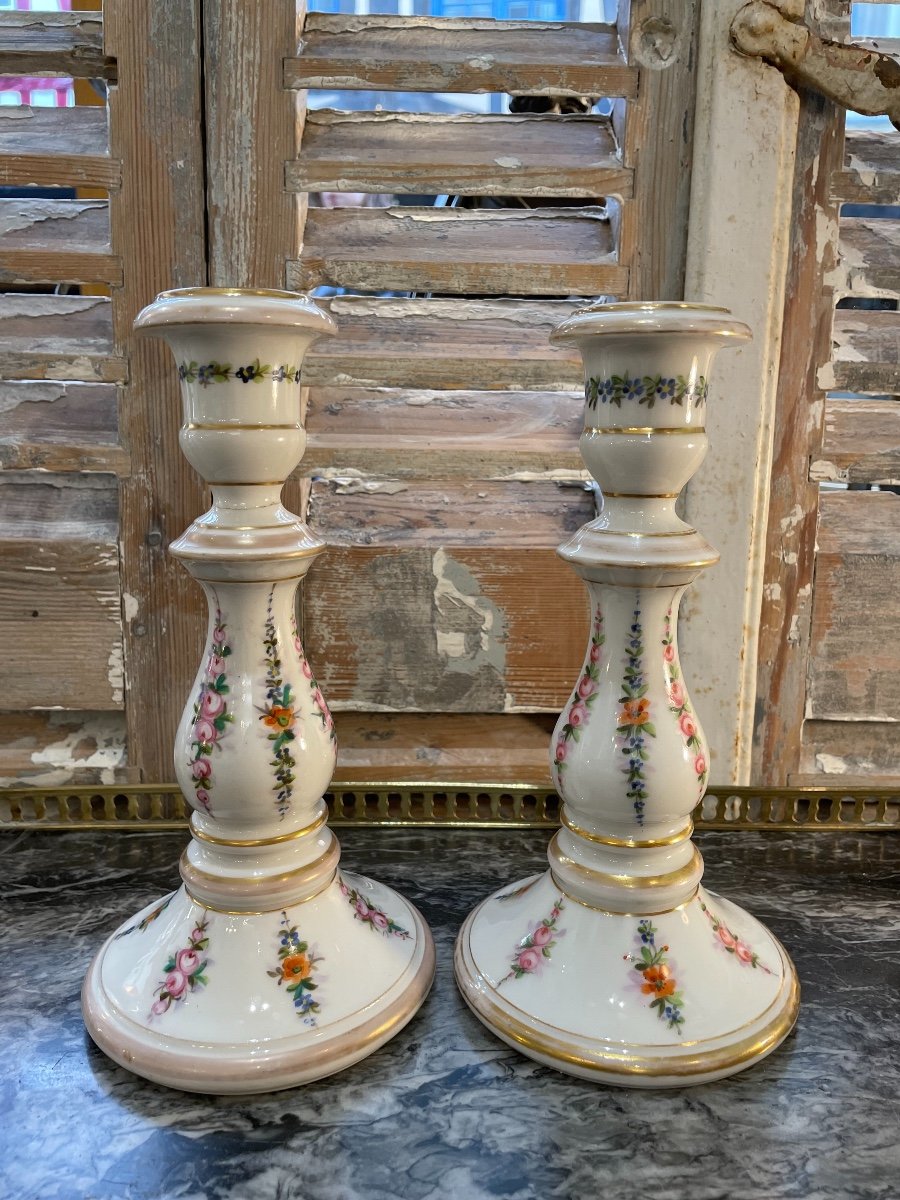 Old Pair Of Paris Porcelain Candlesticks With Old Floral Decor Mid XIX Eme-photo-3