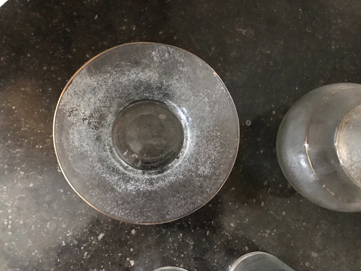 Flacon à Parfum En Cristal De Saint Louis Par 4 Et Service De Nuit Circa 1900 Verre Doré Or-photo-4