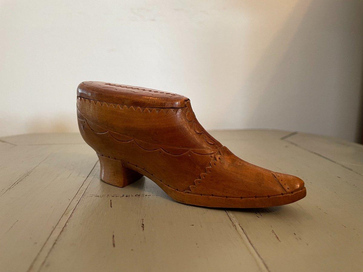 Old Snuff Box In Carved Wood Shoe Shape Late 19th Century-photo-5