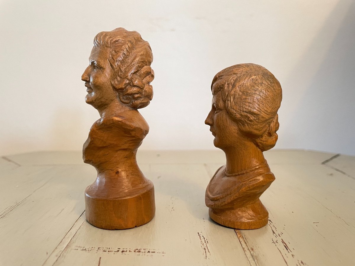 Pair Of Small Busts In Carved Wood, Late 19th Century Early 20th Century Curiosity Showcase-photo-2