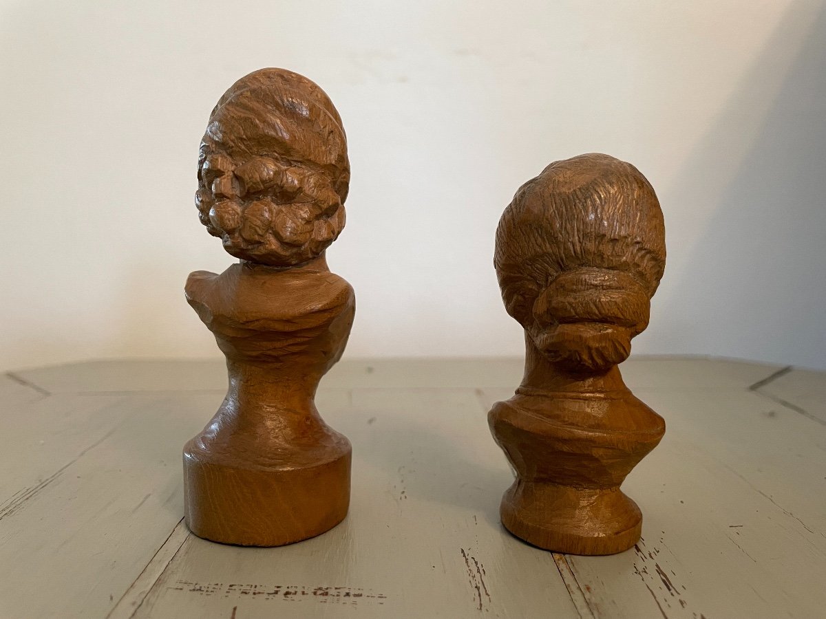 Pair Of Small Busts In Carved Wood, Late 19th Century Early 20th Century Curiosity Showcase-photo-3