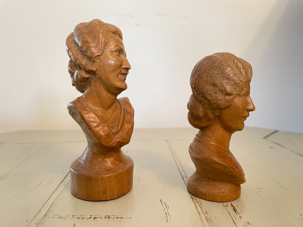 Pair Of Small Busts In Carved Wood, Late 19th Century Early 20th Century Curiosity Showcase-photo-4