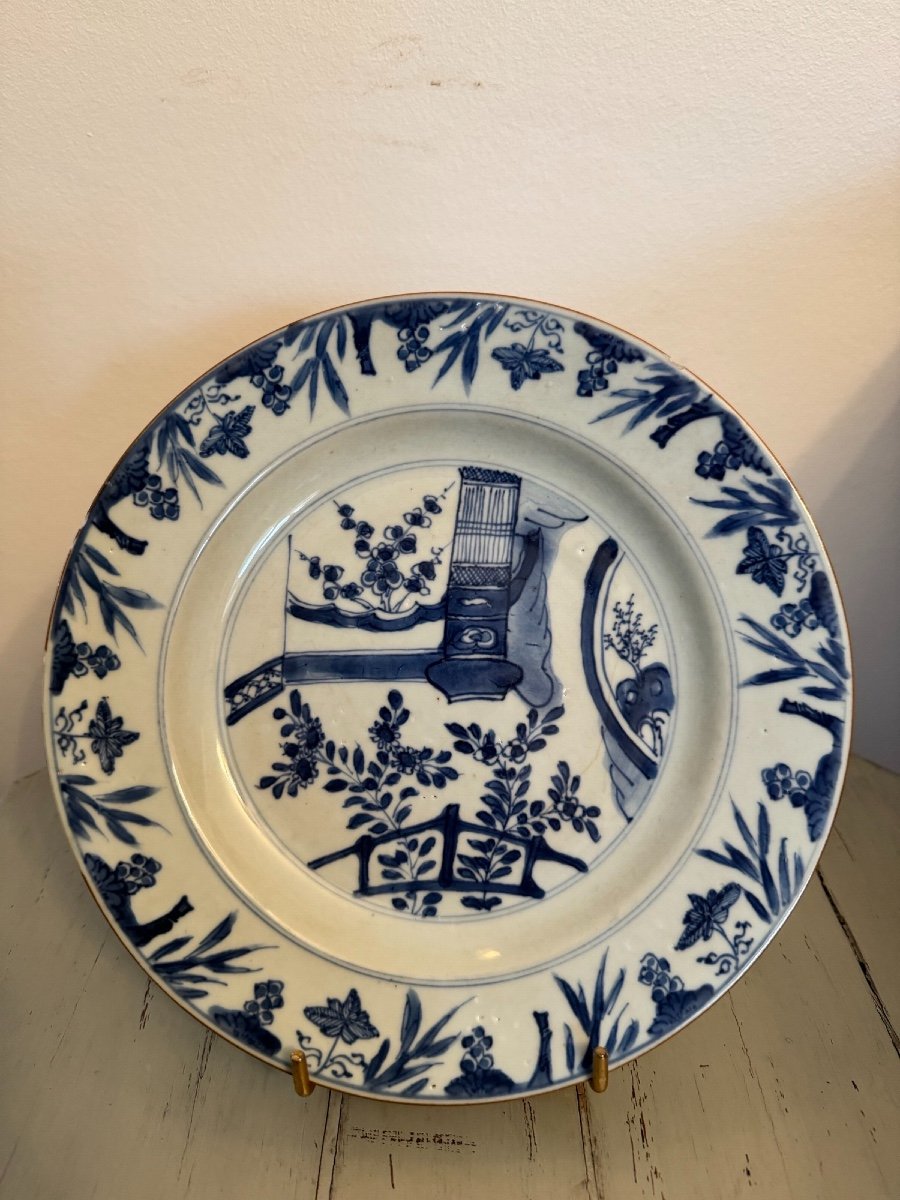 Ancienne Assiette En Porcelaine De Chine Compagnie Des Indes XVIII Eme Siècle-photo-1