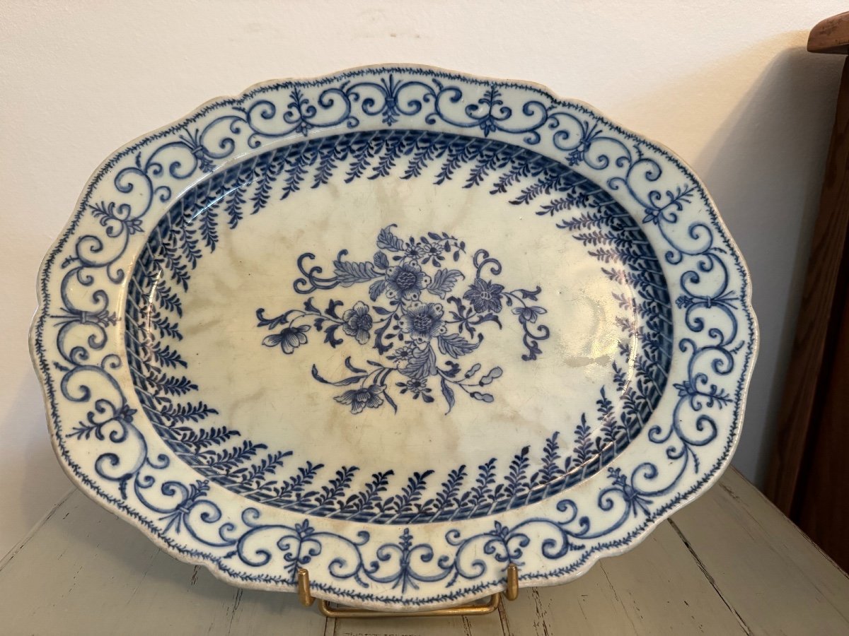 Antique Qianlong Chinese Porcelain Dish Late 18th Century White Blue Order 