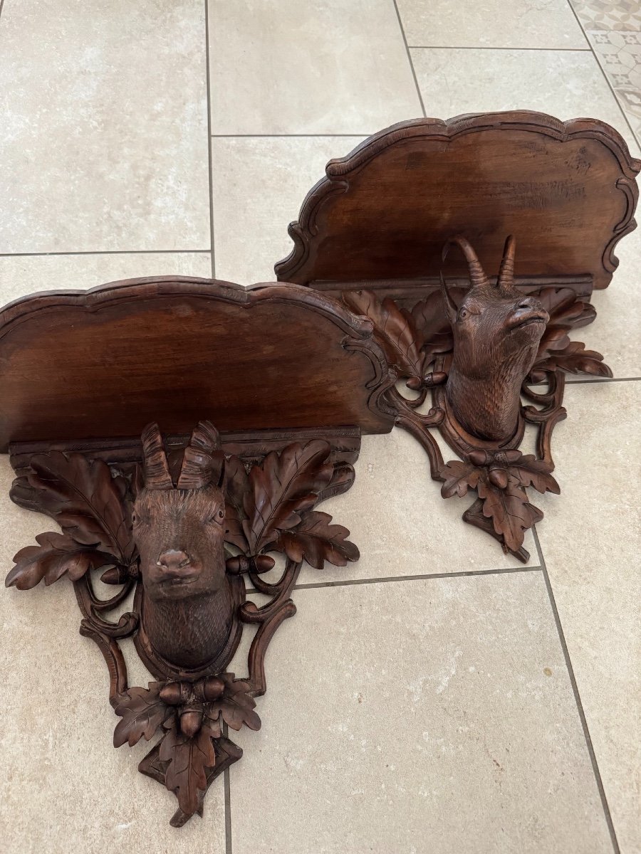 Pair Of Wall Shelf Consoles In Carved Wood Said Black Forest XIXth Hunting Brienz -photo-3