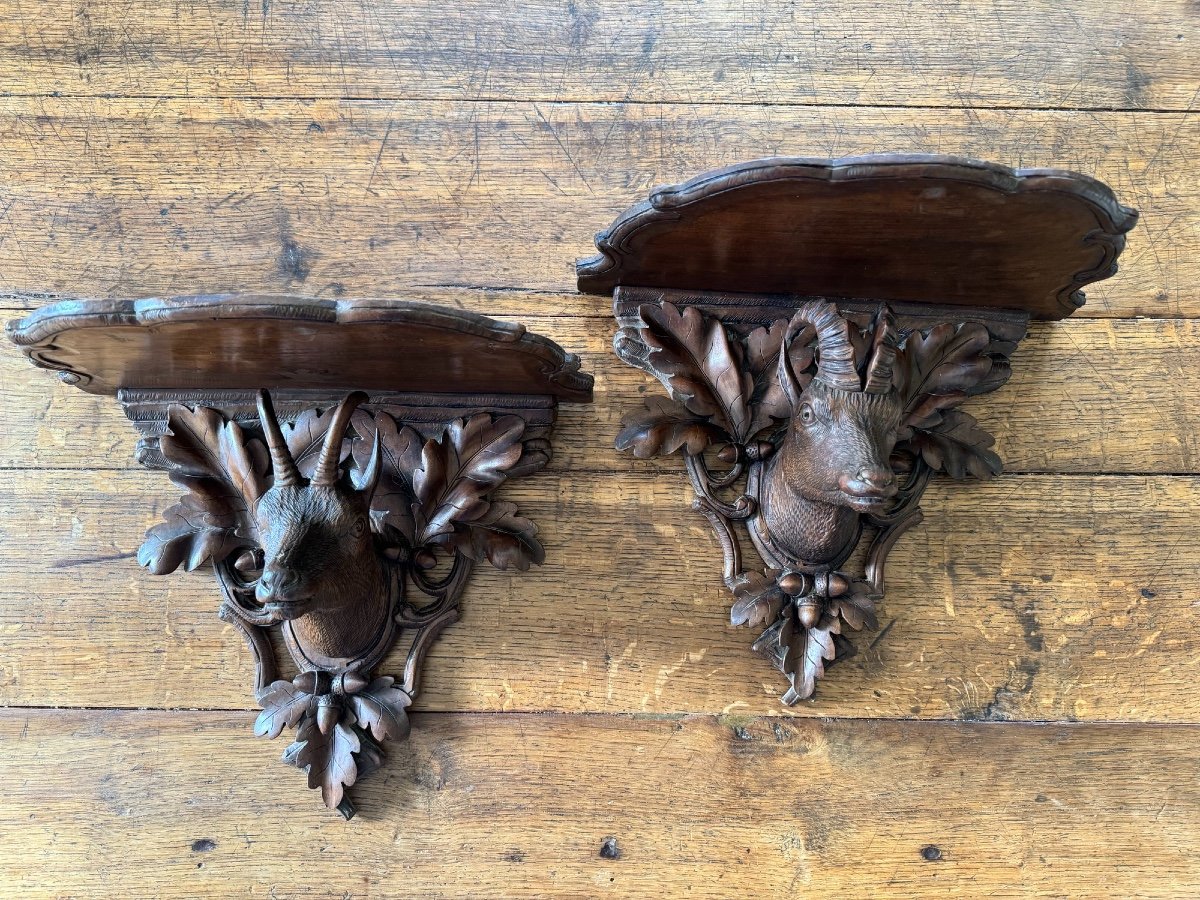 Pair Of Wall Shelf Consoles In Carved Wood Said Black Forest XIXth Hunting Brienz -photo-1