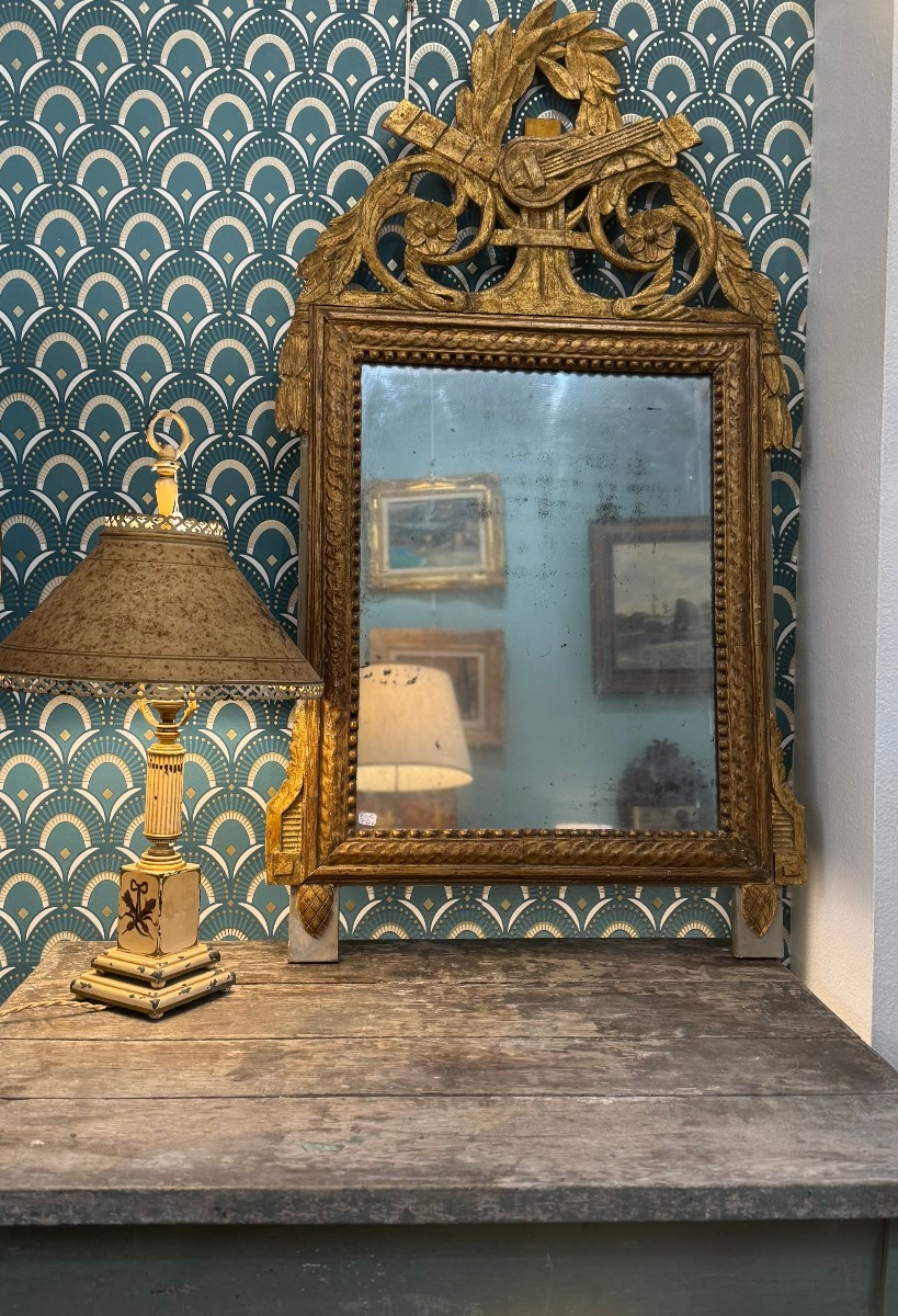 Ancien  Grand Miroir Louis XVI En Bois Doré Epoque Fin XVIII Eme Attributs De Musique 101 Cm