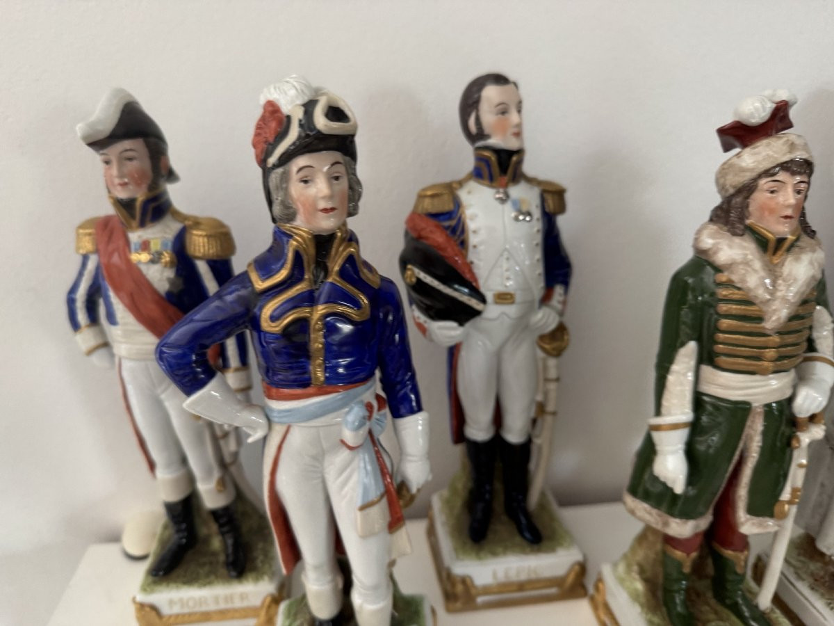Important Lot Set Of 8 Porcelain Statues Known As Saxony 20th Century Napoleon Empire Marshals-photo-2