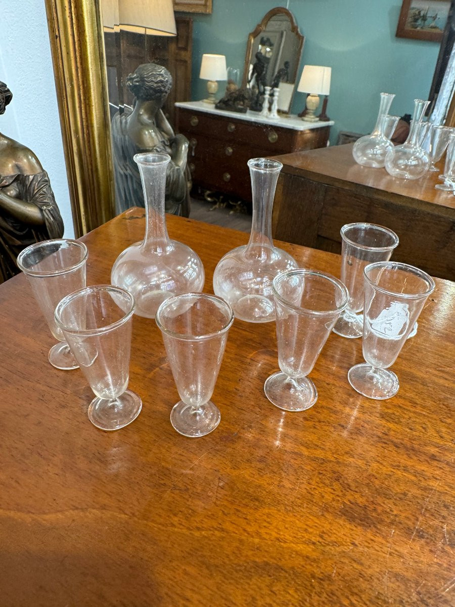 miniature ensemble de dinette pour poupée en verre : 6 verres à pied 2 carafes en parfait état -photo-3