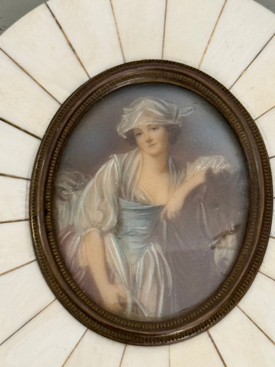 Old And Small Miniature On Ivory In A Plaquette Frame From The End Of The 19th Century, Old Painting-photo-3
