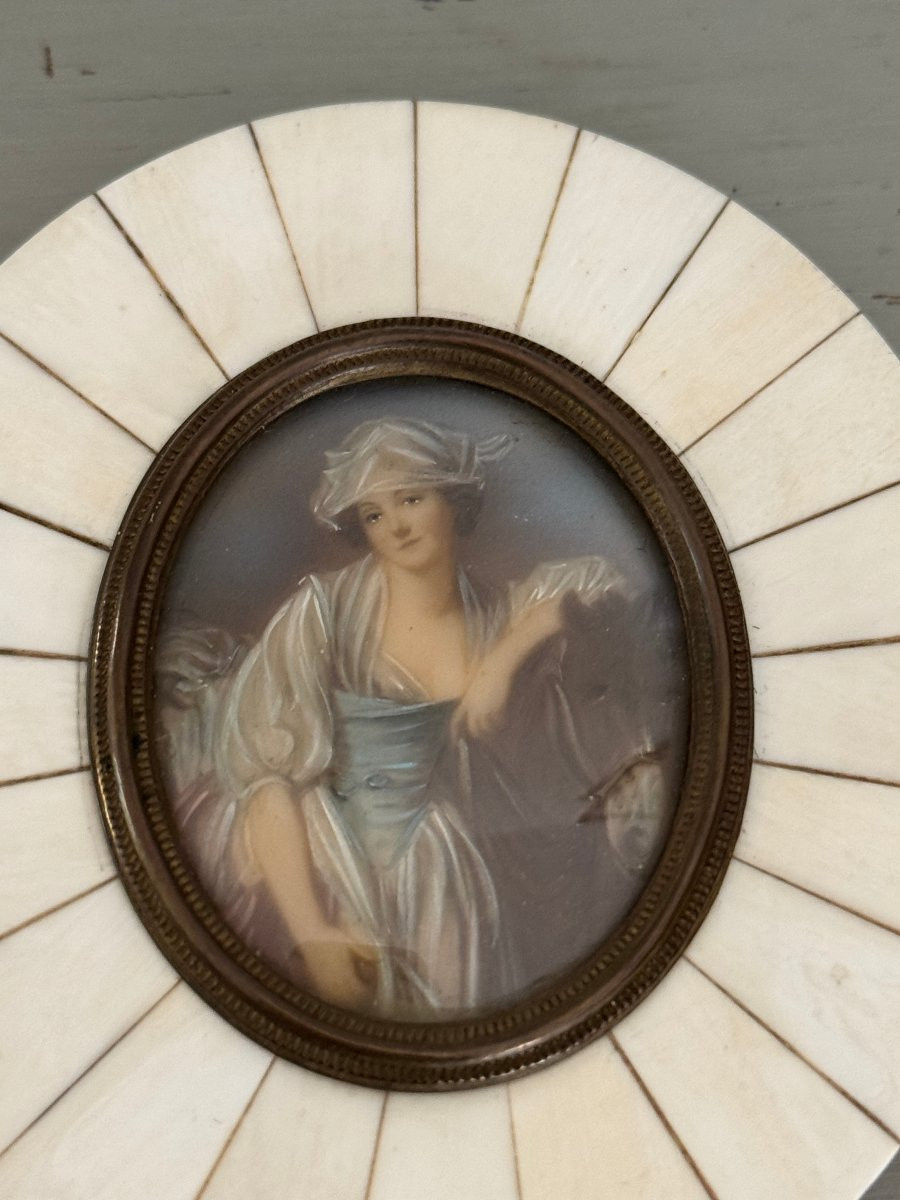 Old And Small Miniature On Ivory In A Plaquette Frame From The End Of The 19th Century, Old Painting-photo-1
