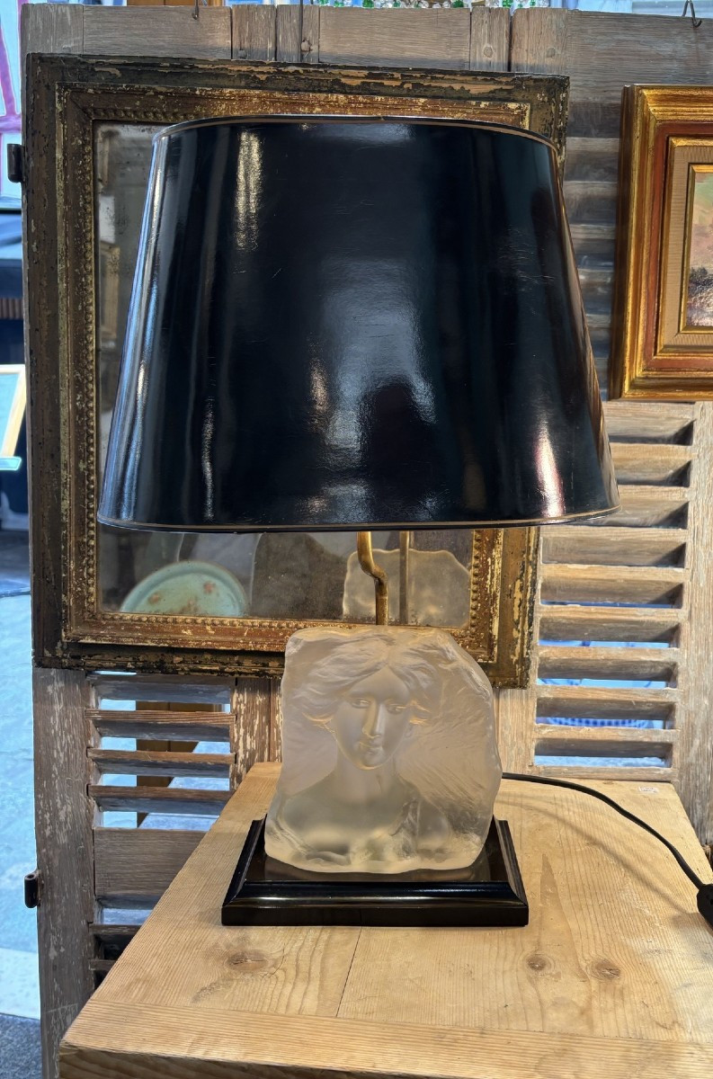 Ancienne et jolie lampe Le dauphin vintage 1970 à la jeune femme buste verre 