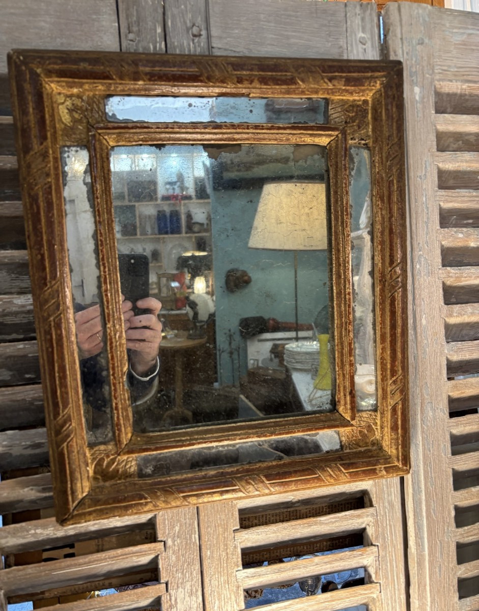Ancien petit miroir à pareclose epoque XVIII eme siècle Louis XIV Regence bois doré