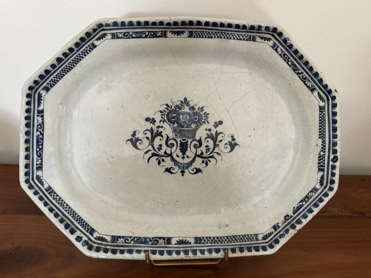 Ancien plat en faience de Rouen XVIII eme siècle Guillibaud epoque Louis XV Faïence banette-photo-5