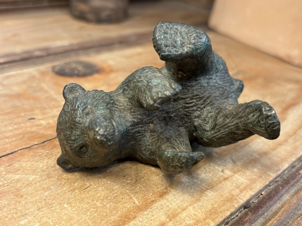 Ancien petit sujet en bronze animalier l'ourson debut XX eme presse papier statue sculpture -photo-3