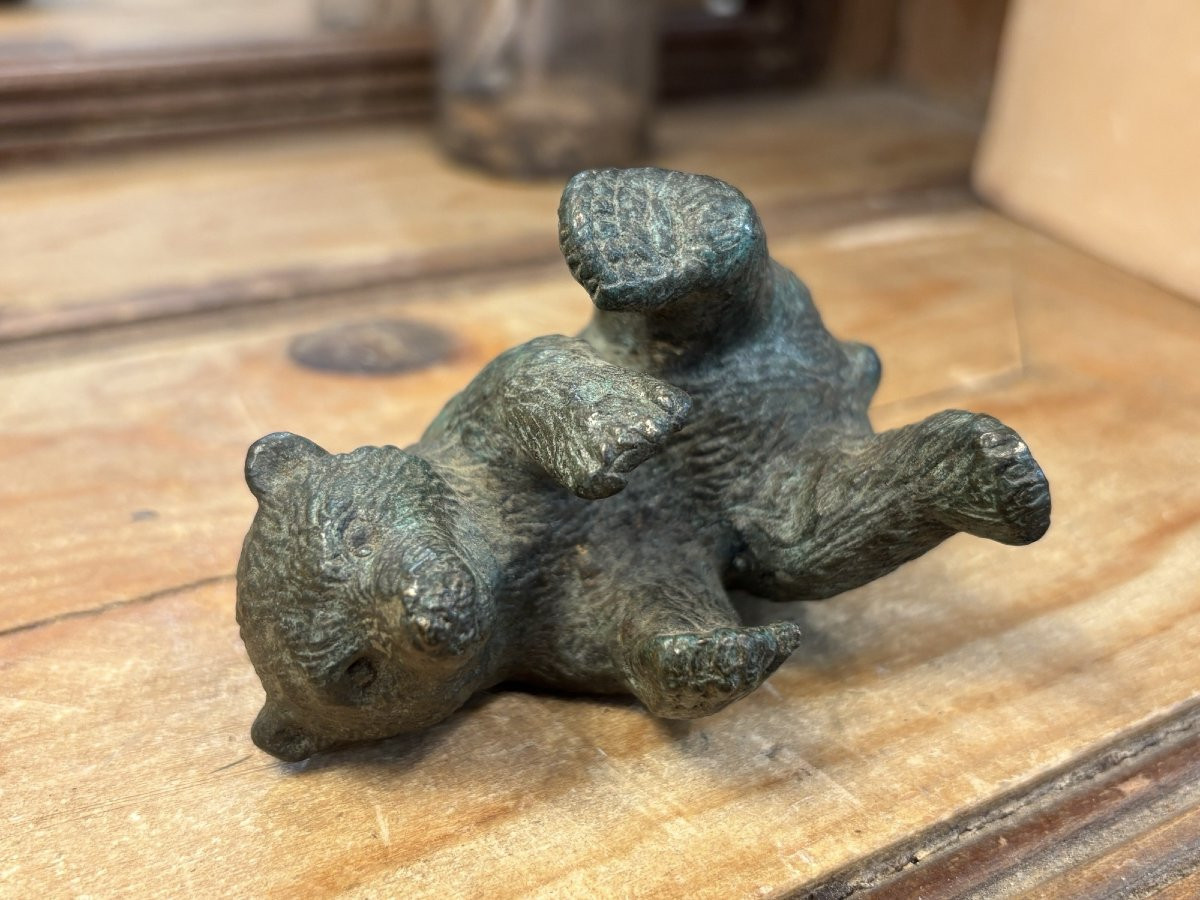 Ancien petit sujet en bronze animalier l'ourson debut XX eme presse papier statue sculpture -photo-7
