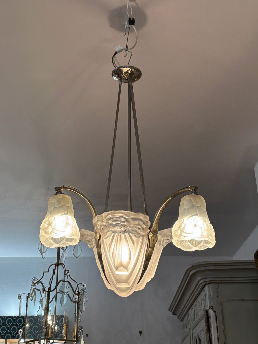 Ancien lustre art déco en bronze et verre moulé par Degué vers 1925 modele 728 plafonnier -photo-1